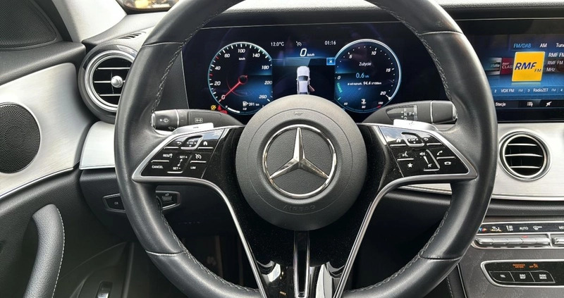 Mercedes-Benz Klasa E cena 214800 przebieg: 55974, rok produkcji 2021 z Kościerzyna małe 326